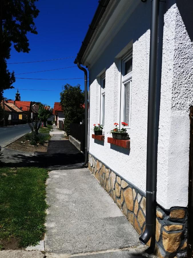 Lehel Apartman Keszthely Buitenkant foto
